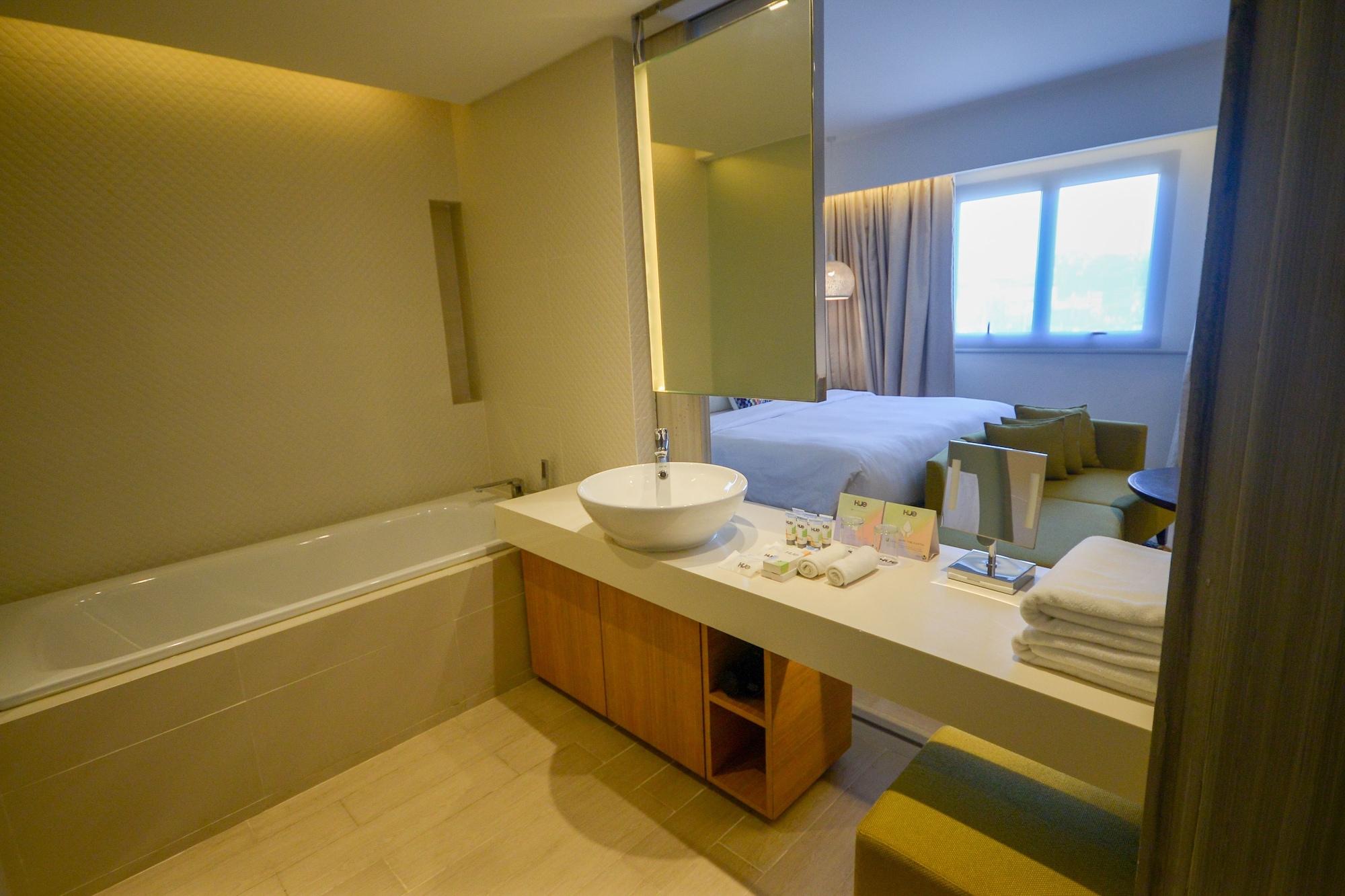 เว้ โฮเต็ล แอนด์ รีสอร์ต ปวยร์โต ปรินเซซา แมเนจ บาย เอชไอไอ Hotel Puerto Princesa ภายนอก รูปภาพ