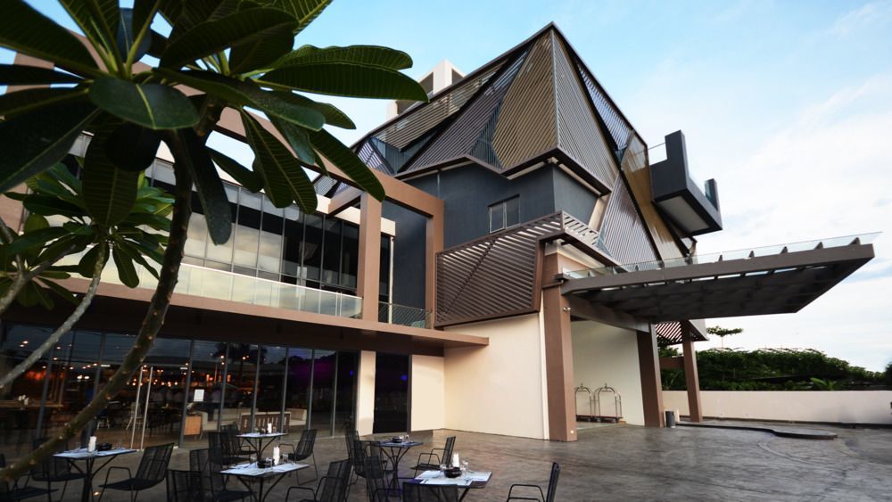 เว้ โฮเต็ล แอนด์ รีสอร์ต ปวยร์โต ปรินเซซา แมเนจ บาย เอชไอไอ Hotel Puerto Princesa ภายนอก รูปภาพ